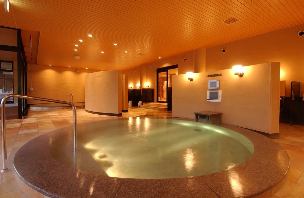 Iizaka Hotel Juraku Фукушима Екстериор снимка