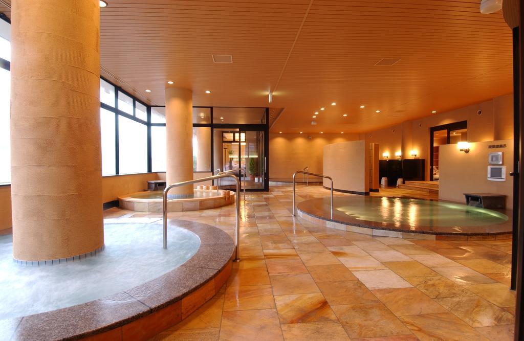 Iizaka Hotel Juraku Фукушима Екстериор снимка