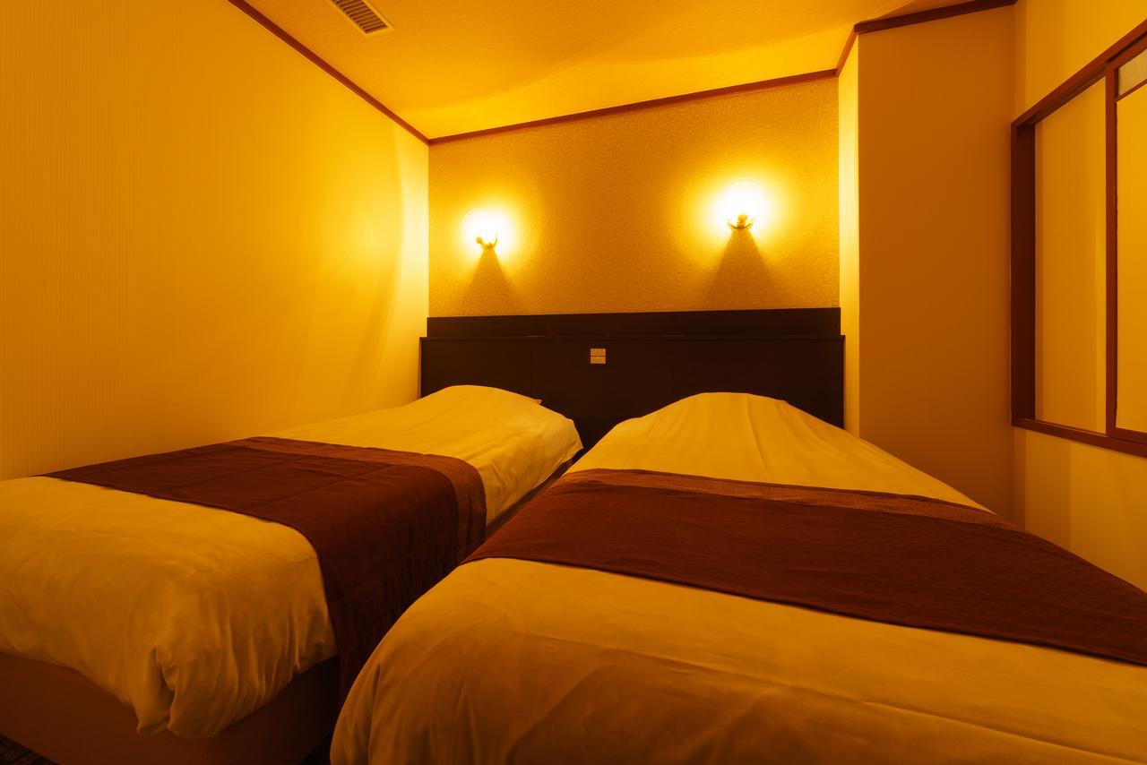 Iizaka Hotel Juraku Фукушима Екстериор снимка